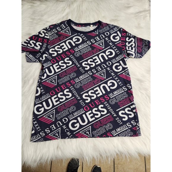 Guess Vintage Graphic T Shirt Size Medium